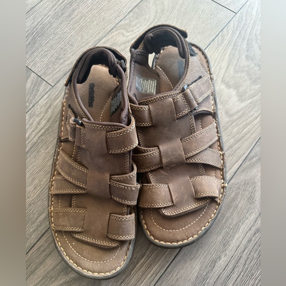 Men’s SoftMoc sandals size 11. Tried on but never worn. - Picture 1 of 2